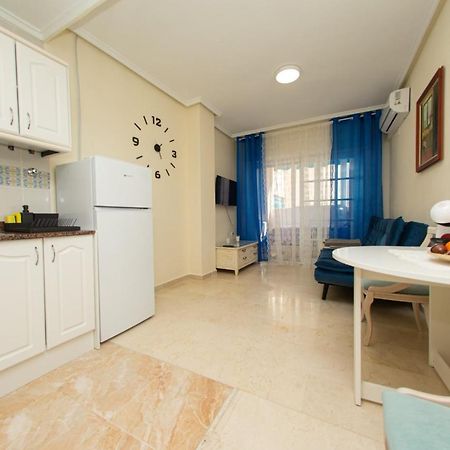 Студия На Белоснежном Пляже Los Locos Torrevieja Exteriör bild