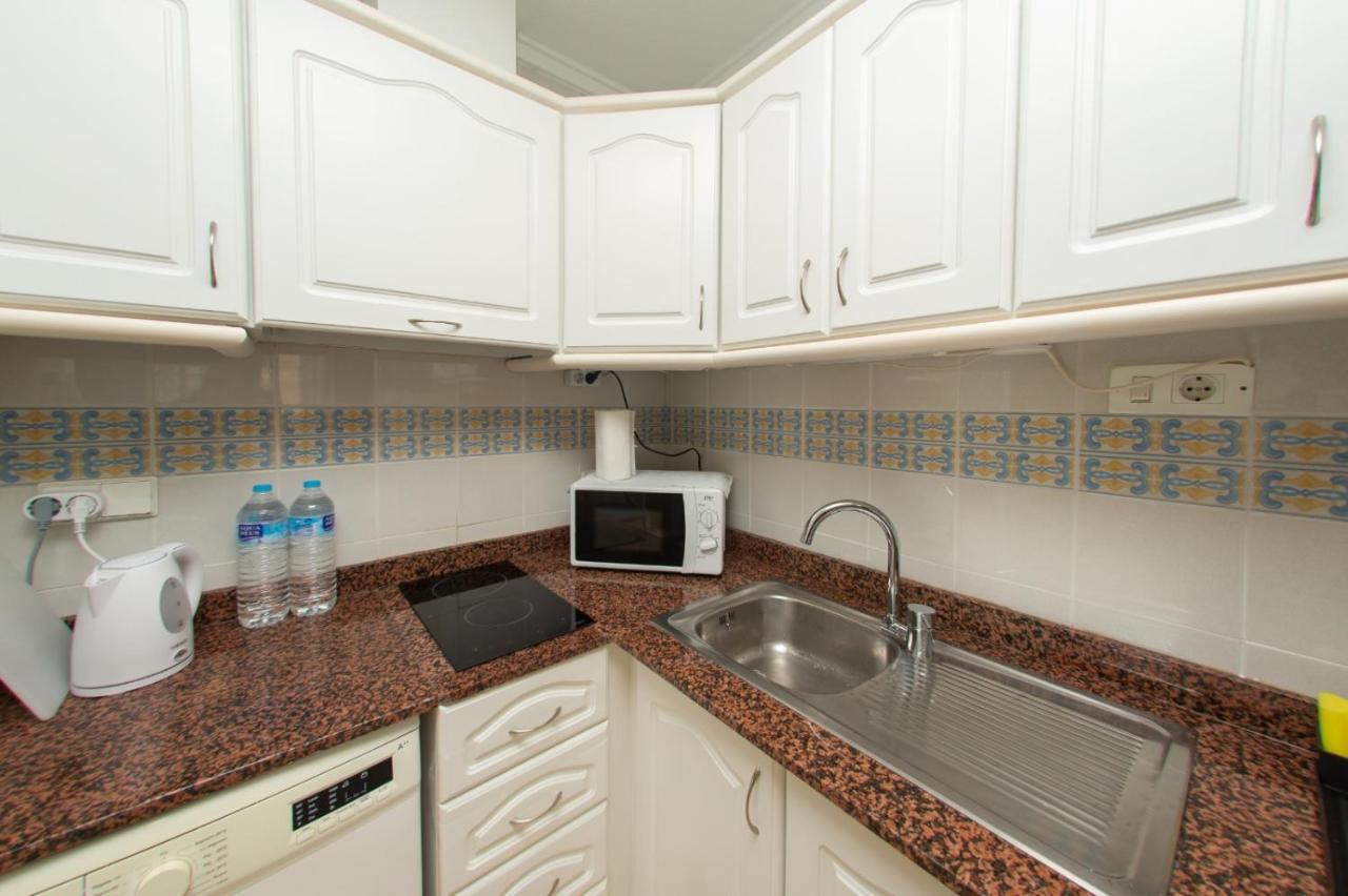 Студия На Белоснежном Пляже Los Locos Torrevieja Exteriör bild