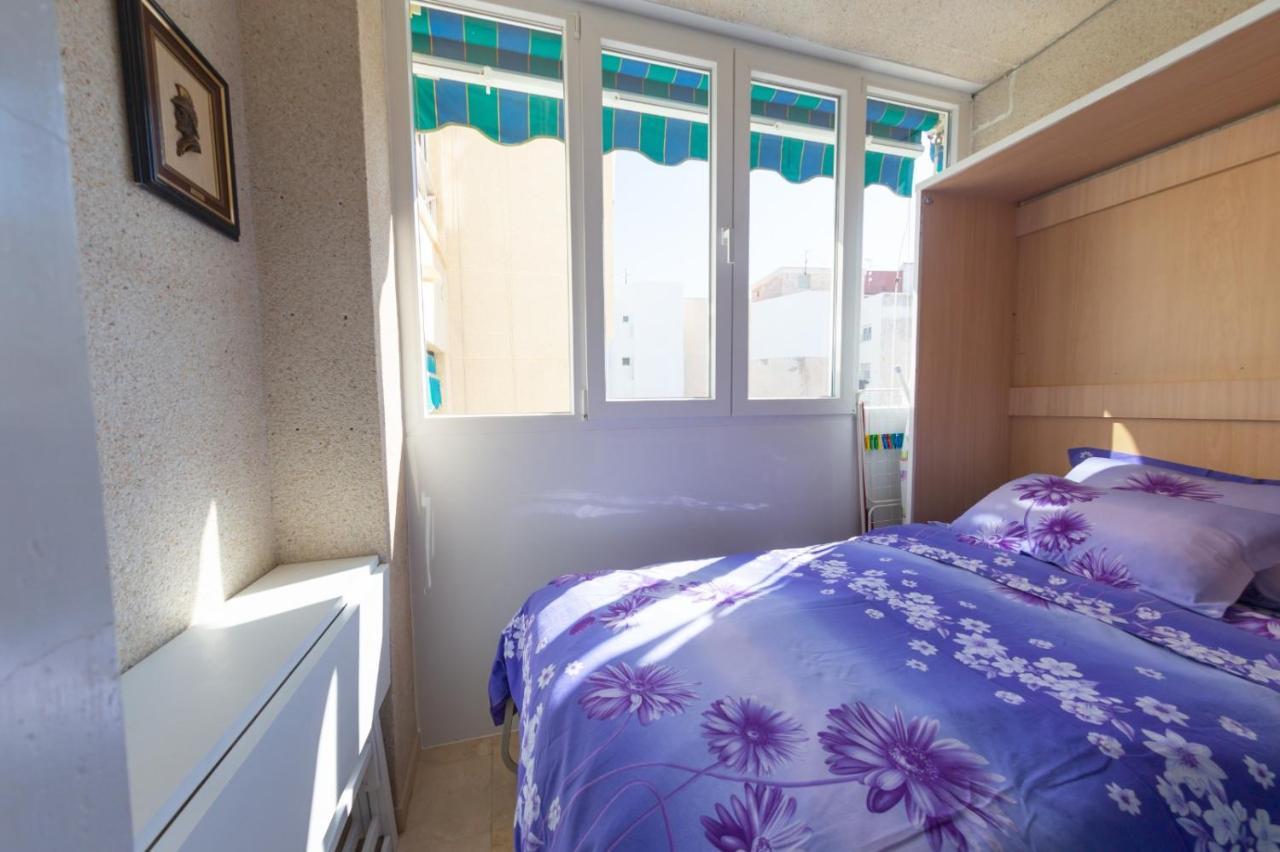 Студия На Белоснежном Пляже Los Locos Torrevieja Exteriör bild