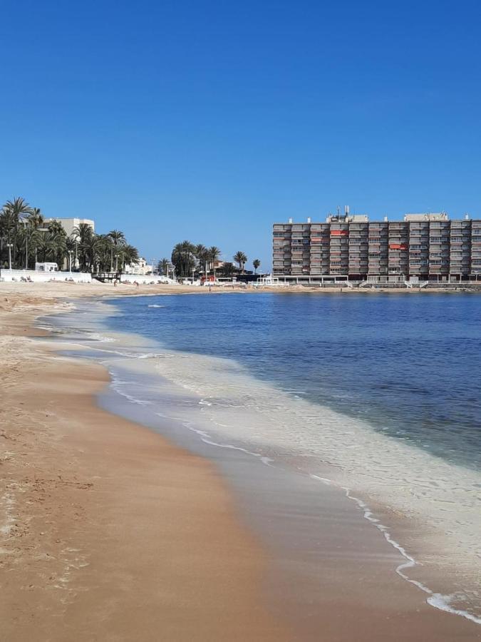 Студия На Белоснежном Пляже Los Locos Torrevieja Exteriör bild