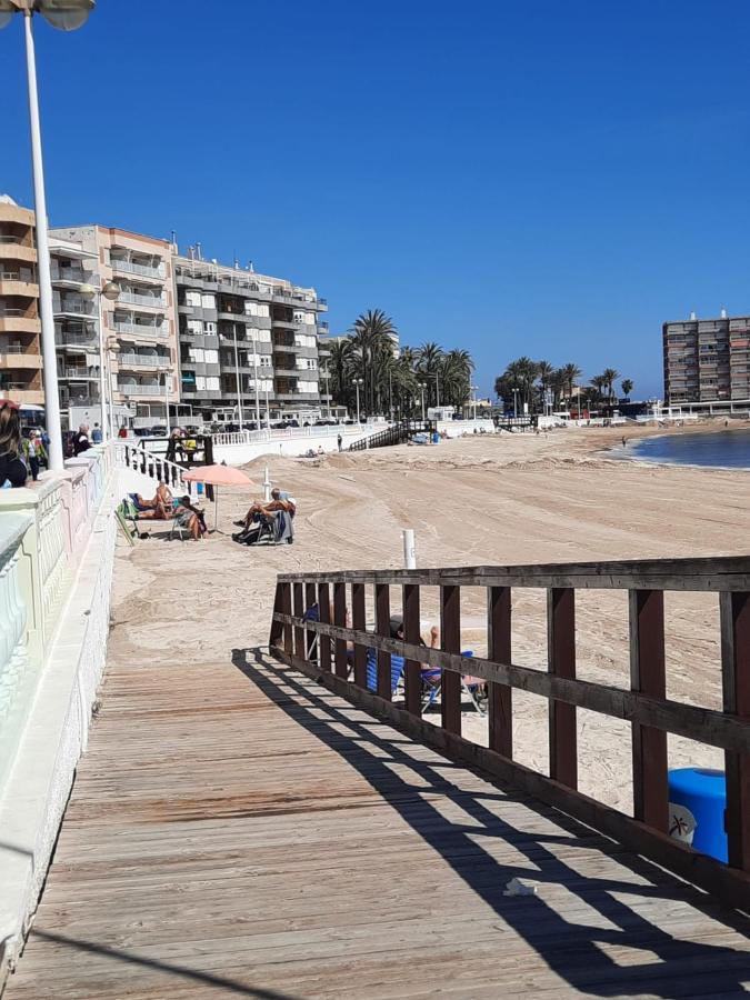 Студия На Белоснежном Пляже Los Locos Torrevieja Exteriör bild