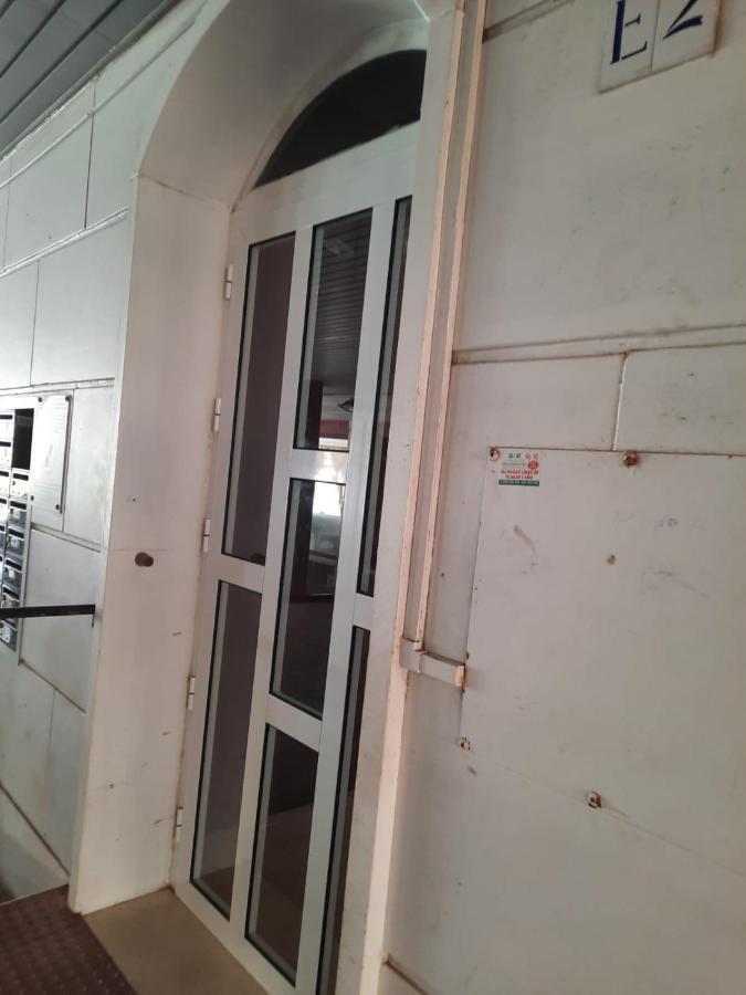 Студия На Белоснежном Пляже Los Locos Torrevieja Exteriör bild