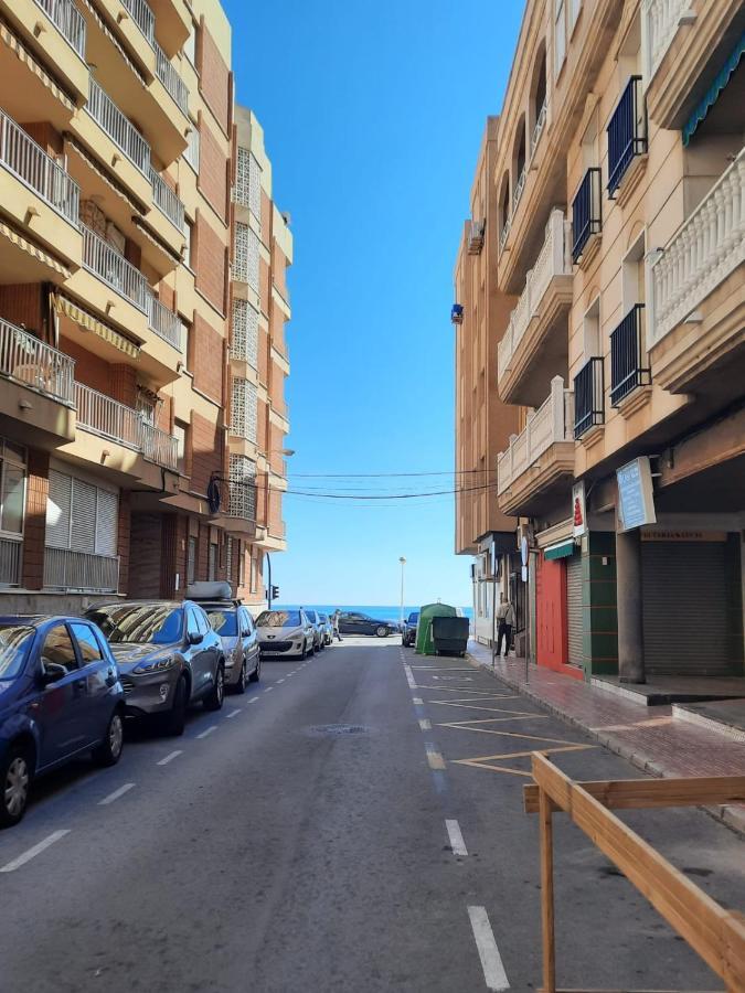 Студия На Белоснежном Пляже Los Locos Torrevieja Exteriör bild
