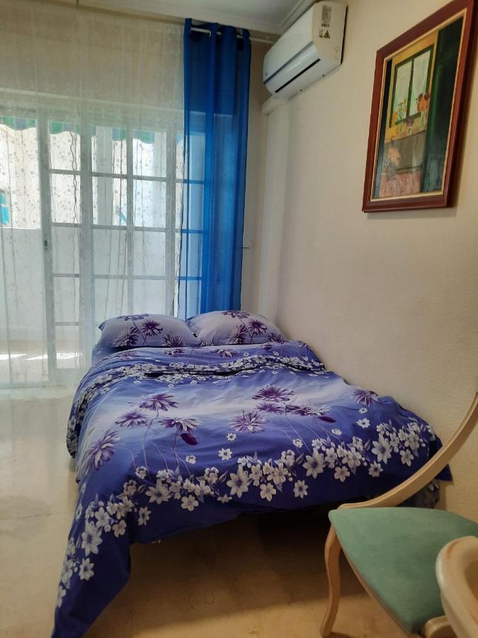 Студия На Белоснежном Пляже Los Locos Torrevieja Exteriör bild